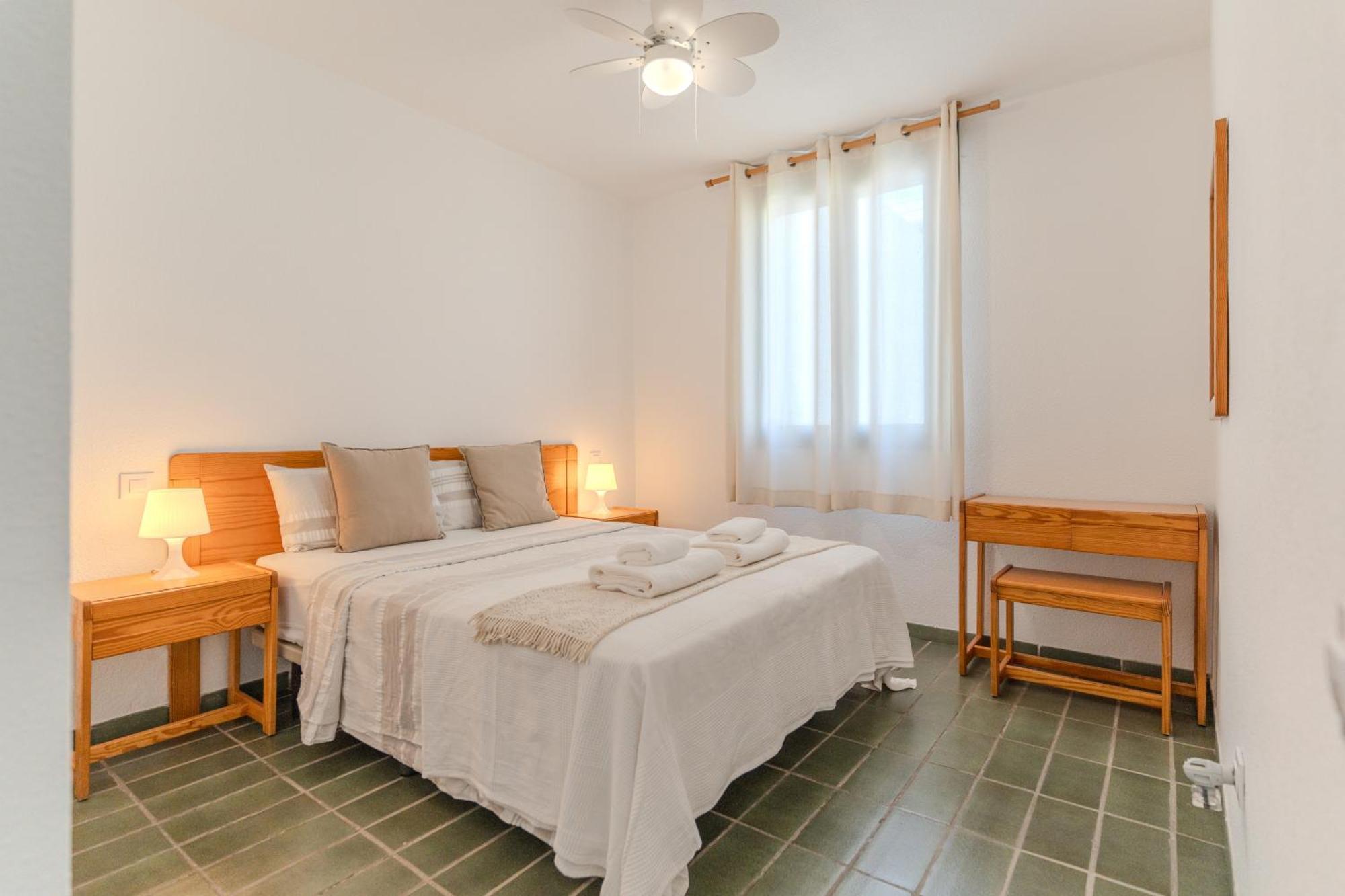Go2Tenerife Apart Sira Family, Pool & Beach Playa de las Americas  Exteriör bild