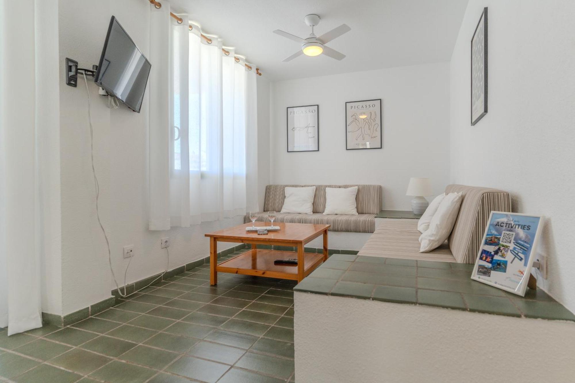 Go2Tenerife Apart Sira Family, Pool & Beach Playa de las Americas  Exteriör bild