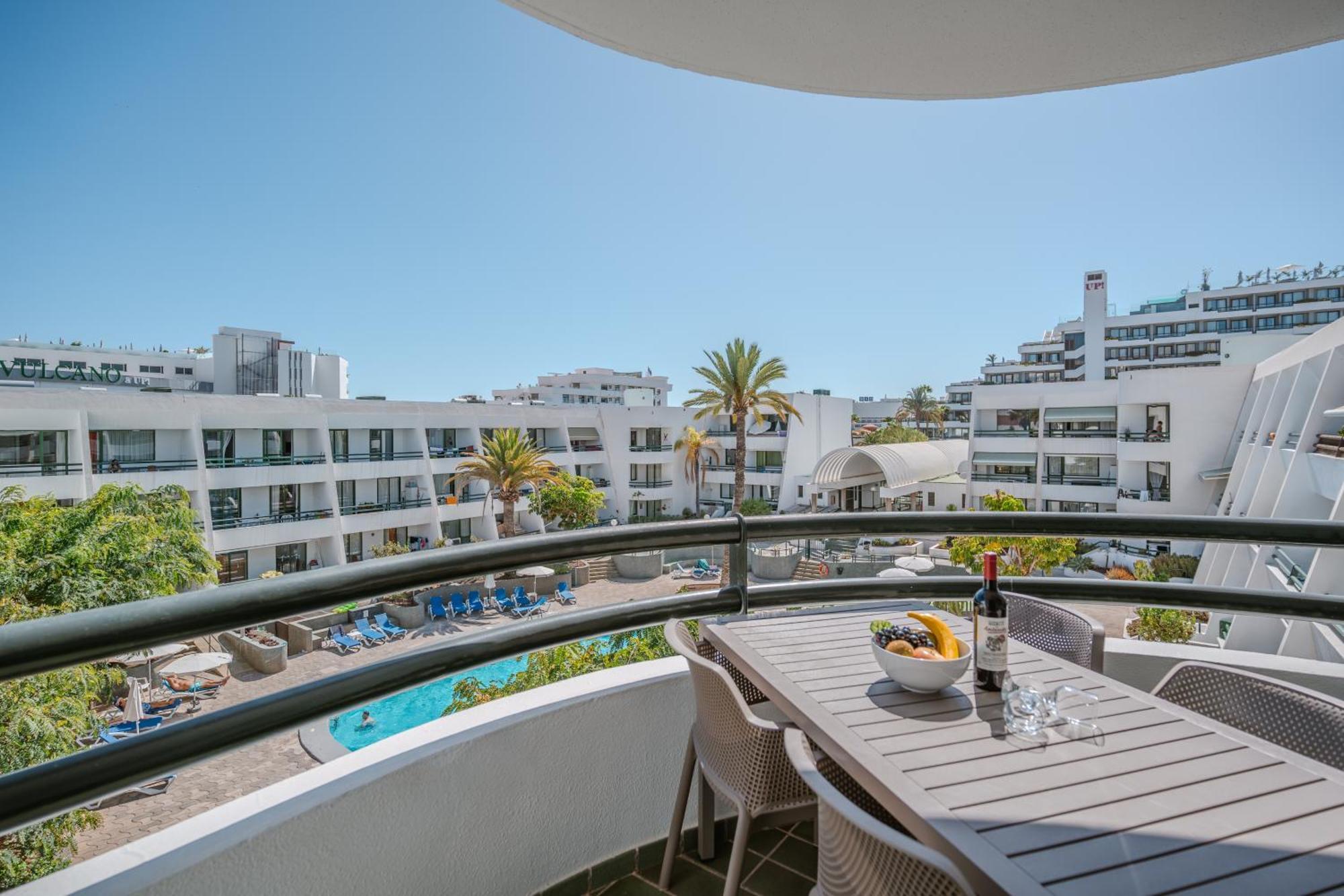 Go2Tenerife Apart Sira Family, Pool & Beach Playa de las Americas  Exteriör bild